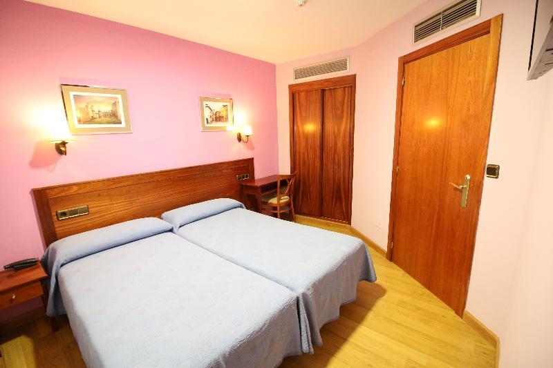 Hotel Los Templarios Ponferrada Εξωτερικό φωτογραφία
