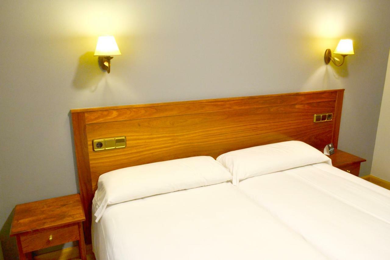 Hotel Los Templarios Ponferrada Εξωτερικό φωτογραφία